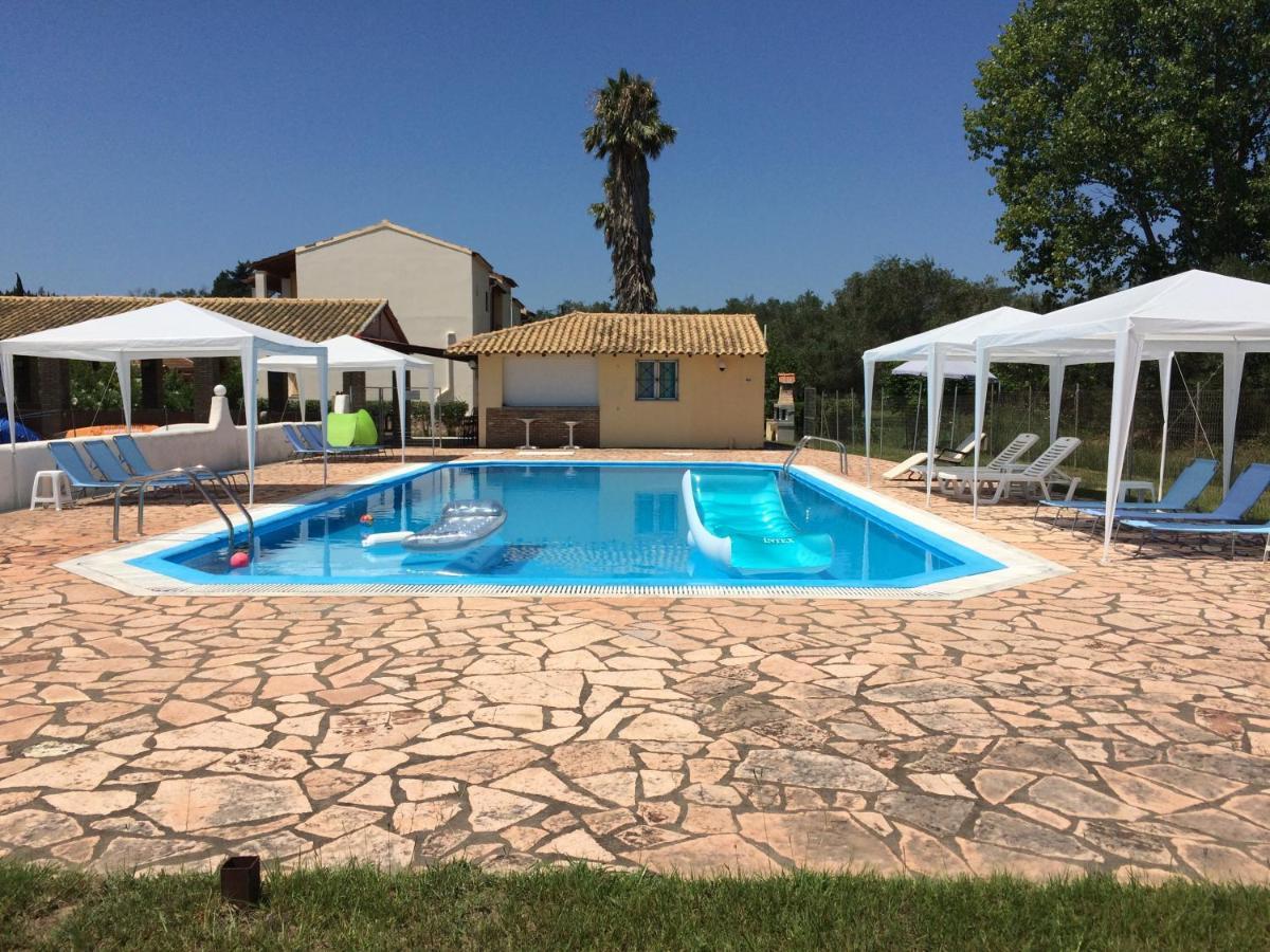 Appart hôtel Avra Lefkimi